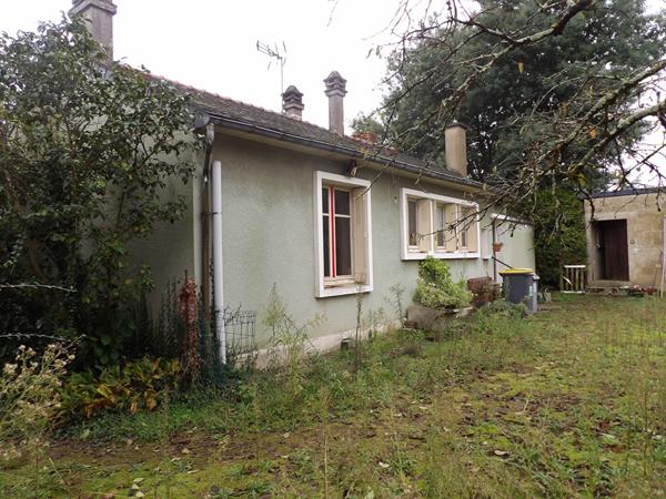 MAISON A RENOVER AVEC POTENTIEL AU COEUR D'UNE COMMUNE DYNAMIQUE