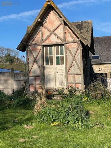 Local mixte (Pro/Hab) à vendre à Plouaret dans les Côtes-d'Armor (22420), ref : B23/2025   
Centre ville