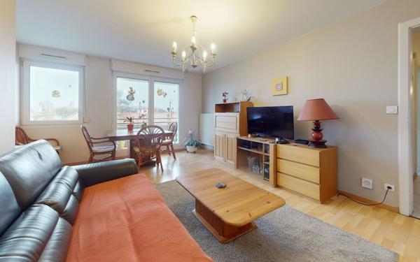 Appartement à vendre    4 pièces • 84 m2 Bischheim