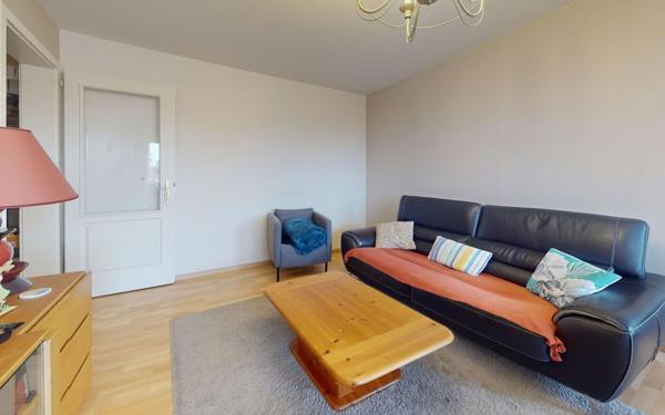 Appartement à vendre    4 pièces • 84 m2 Bischheim