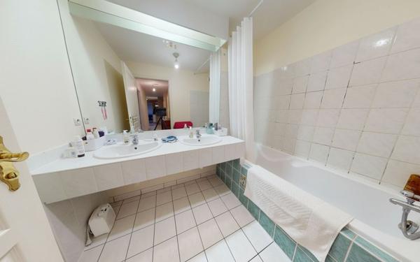 Appartement à vendre    4 pièces • 84 m2 Bischheim