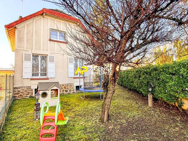 Sartrouville - Maison 6 pièces 125 m² sur 373 m² de parcelle €556 500 ** - Référence 9548