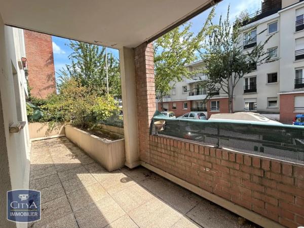Appartement à louer 2 pièces 46m² Évry-Courcouronnes (91000)