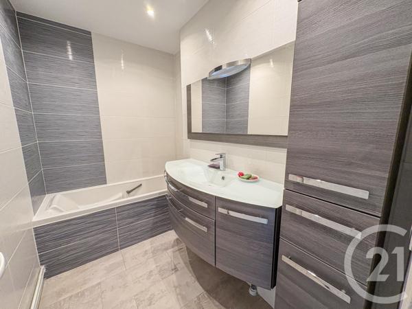 Appartement T4 à vendre  4 pièces - 103,50 m2 VILLEFRANCHE SUR SAONE - 69