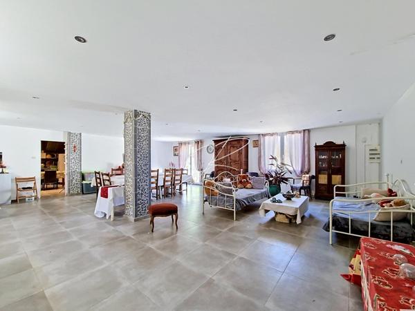 Maison T5 4 chambres 160 m²