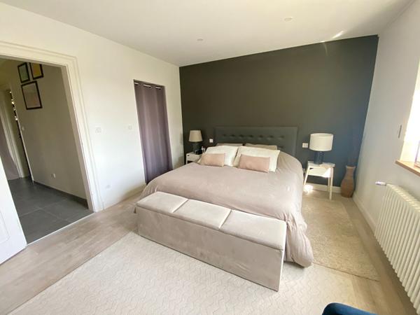 Maison - 6 pièces - 166 m²