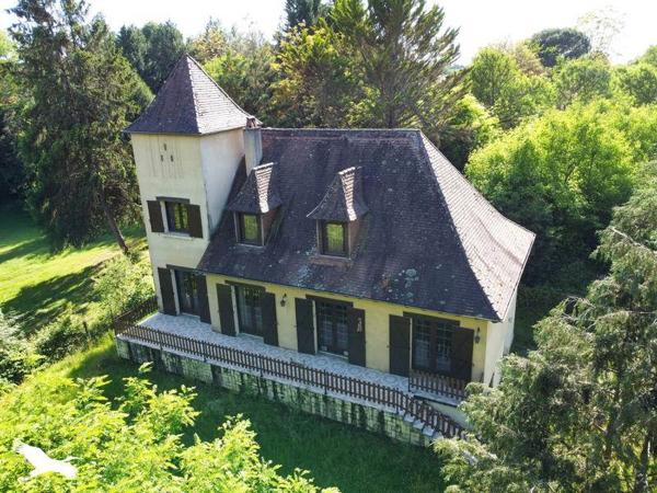 Maison à vendre 218 325 € Lalinde 6 p 143 m² DPE D