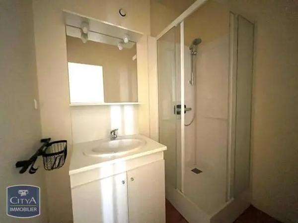 Appartement à louer 2 pièces 46.82m² Cherbourg-en-Cotentin (50100)