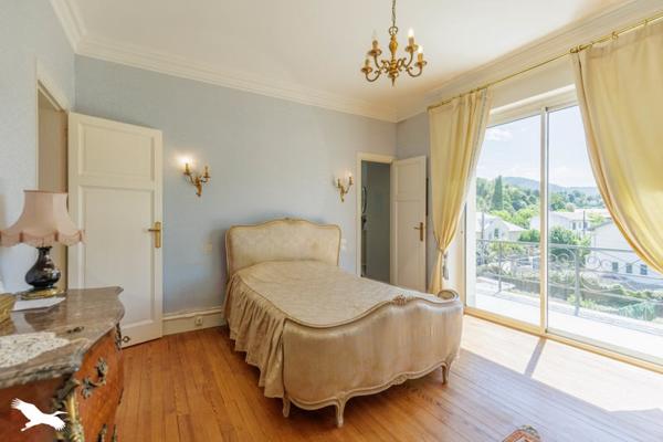 Maison à vendre 314 160 € Saint-Girons 7 p 199,9 m² DPE F