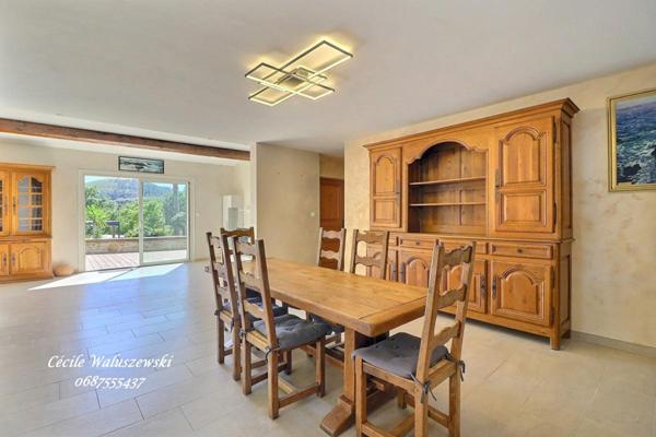 Maison Aubagne 8 pièce(s) 190 m2 avec piscine - jacuzzi sur 1200 m2 de terrain