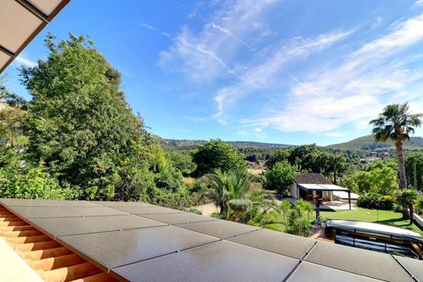 Maison Aubagne 8 pièce(s) 190 m2 avec piscine - jacuzzi sur 1200 m2 de terrain