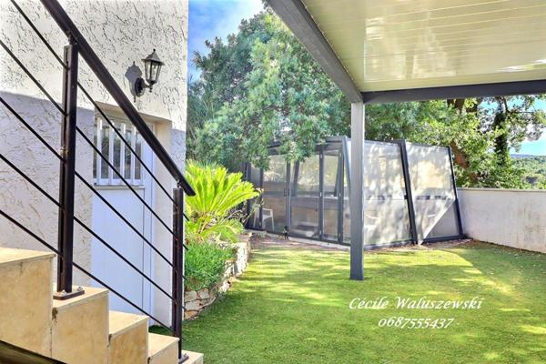 Maison Aubagne 8 pièce(s) 190 m2 avec piscine - jacuzzi sur 1200 m2 de terrain