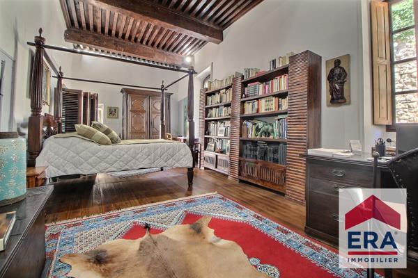 Maison Mondragon 5 pièce(s) 178 m2