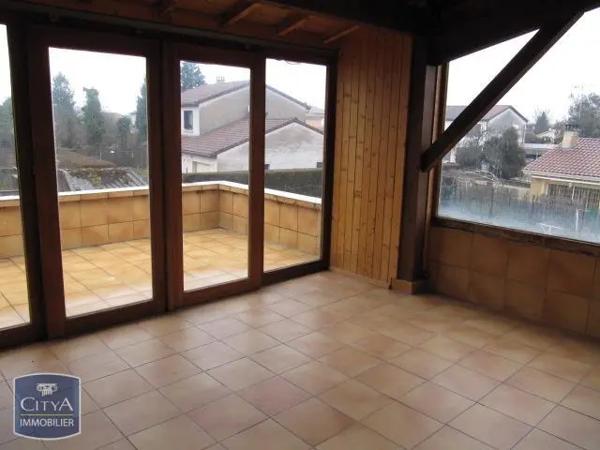Appartement à louer 3 pièces 68.59m² Crêches-sur-Saône (71680)
