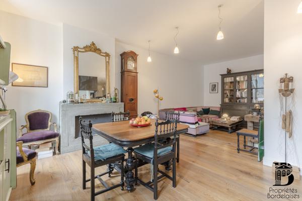 Immeuble en pierre rénové, 230 m² Bordeaux Victoire Capucins