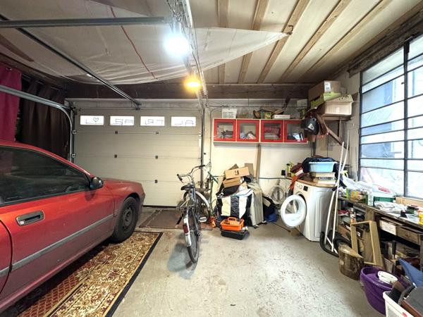 Immeuble en pierre rénové, 230 m² Bordeaux Victoire Capucins