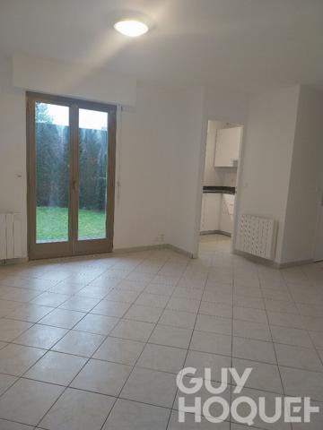 Proche gare et commerces