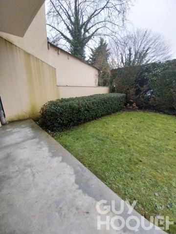 Proche gare et commerces