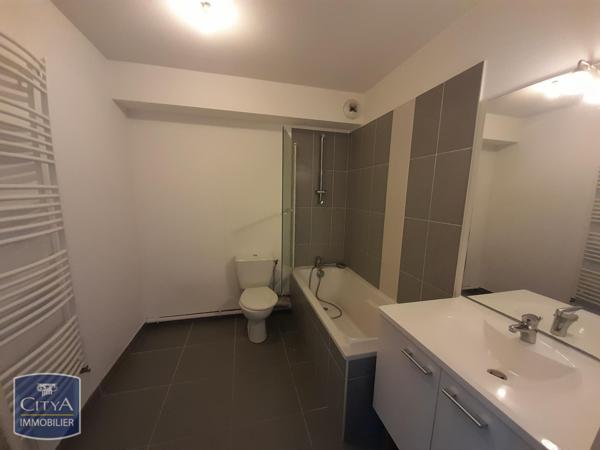 Appartement à louer 2 pièces 36.95m² Joué-lès-Tours (37300)