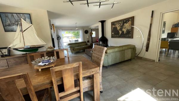 A vendre à LOCMARIAQUER - Maison récente de 150 m² sur terrain de près de 1500 m²
