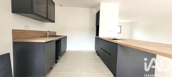 Maison à vendre 4 pièces 111 m² Camaret-sur-Aigues