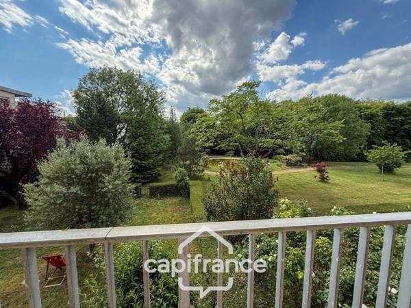 Exceptionnel: appartement 122 m2, 3 chambres, garage, cave à Saint Symphorien