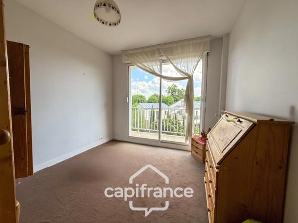 Exceptionnel: appartement 122 m2, 3 chambres, garage, cave à Saint Symphorien