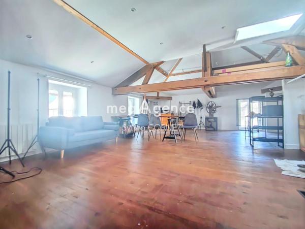 Immeuble à TENAY, 01230 - 153m²