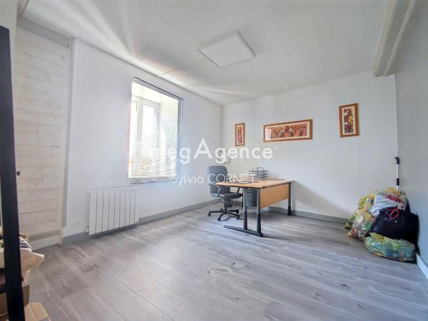 Immeuble à TENAY, 01230 - 153m²