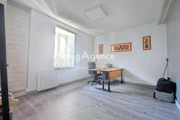 Immeuble à TENAY, 01230 - 153m²