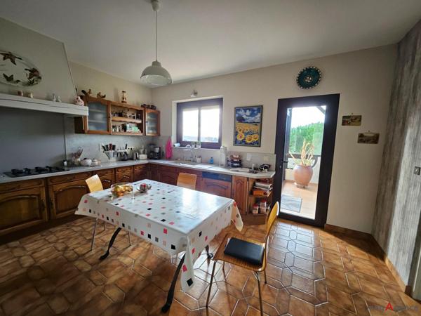 Maison à CASTELNAU-BARBARENS, 32450 - 6 pièces 218m²