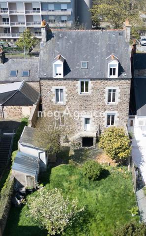 Appartement à FOUGERES, 35300 - 4 pièces 82m²
