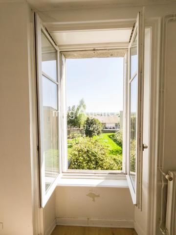 Appartement à FOUGERES, 35300 - 4 pièces 82m²