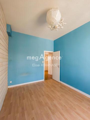 Appartement à FOUGERES, 35300 - 4 pièces 82m²