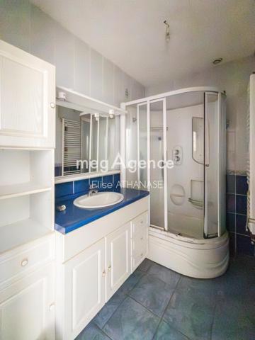 Appartement à FOUGERES, 35300 - 4 pièces 82m²