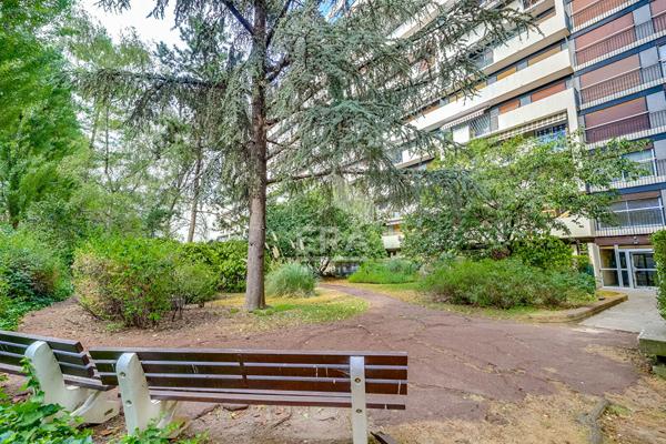 Appartement à rénover - Championnet