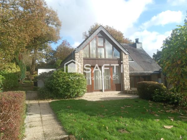 CARHAIX PLOUGUER (29270) ; Superbe propriété d'architecte en situation privilégiée.