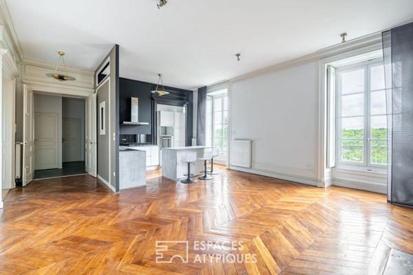 Appartement de caractère avec vue sur la Saône, au coeur de Fareins