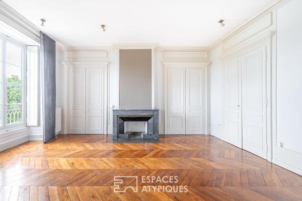 Appartement de caractère avec vue sur la Saône, au coeur de Fareins