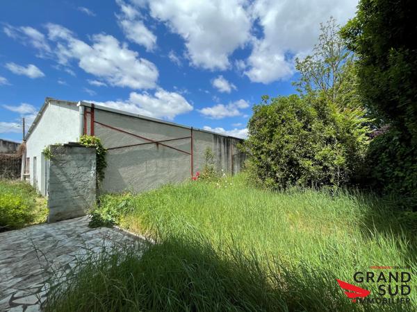 Ensemble immobilier maison, Hangar avec jardin