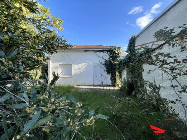 Ensemble immobilier maison, Hangar avec jardin