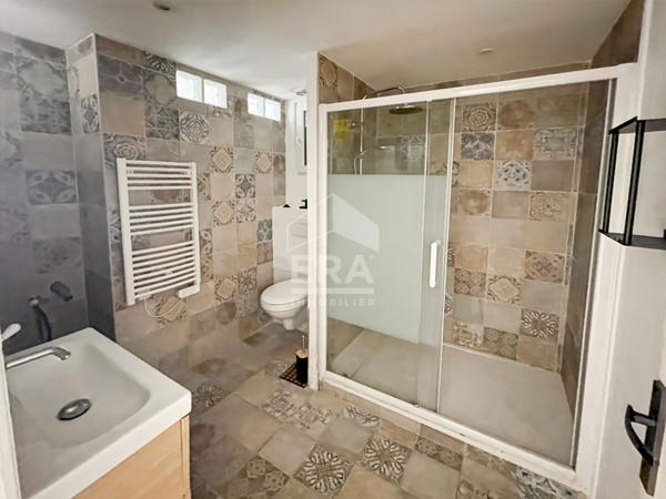 T2 + local commercial loué + cave de 25 m2 - Proche place Sébastopol