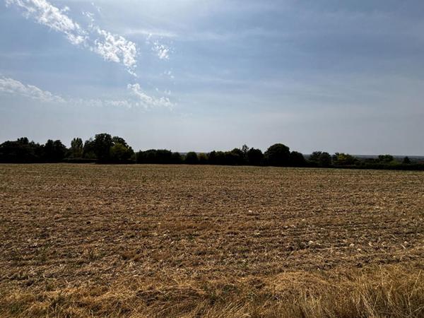 Varennes Vauzelles : SuperbeTerrain à bâtir avec vue dégagée 7339 m2