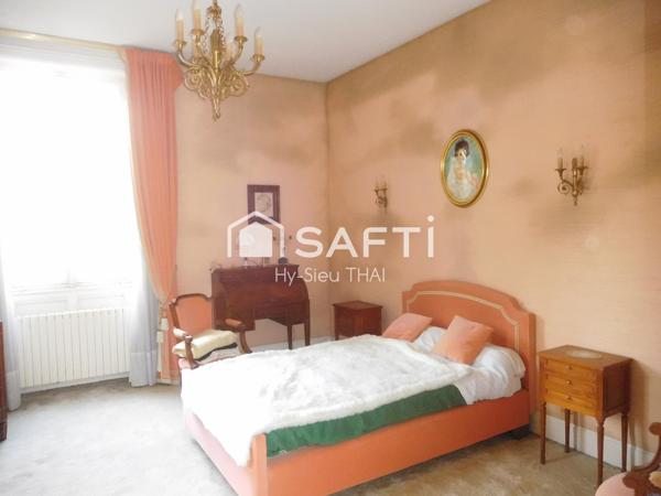 Maison Bourgeoise de Ville, 137 m2 habitables, 7 pièces, 3 niveaux,