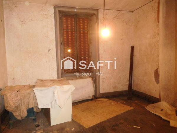 Maison Bourgeoise de Ville, 137 m2 habitables, 7 pièces, 3 niveaux,