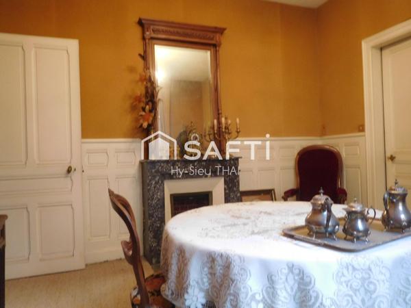 Maison Bourgeoise de Ville, 137 m2 habitables, 7 pièces, 3 niveaux,