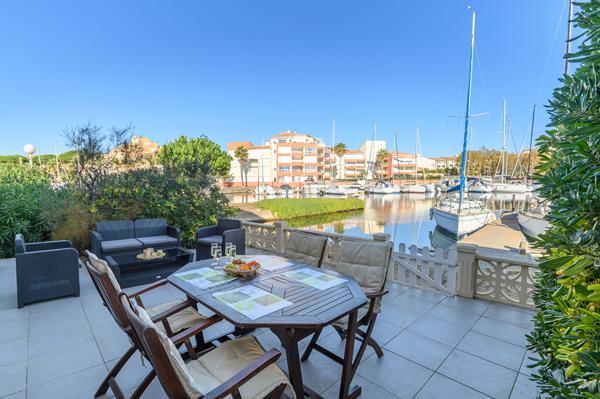 MARINA DE PLAIN-PIED - TYPE 4 plus cabine avec appontement et 2 parkings