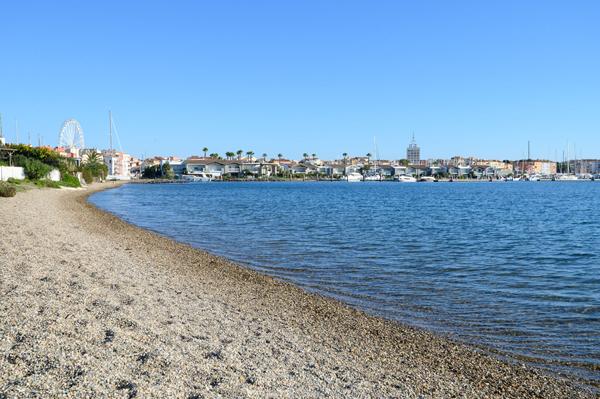 MARINA DE PLAIN-PIED - TYPE 4 plus cabine avec appontement et 2 parkings