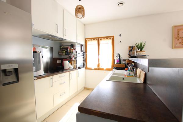 Rare Maison de plain-pied Entraigues sur la Sorgue