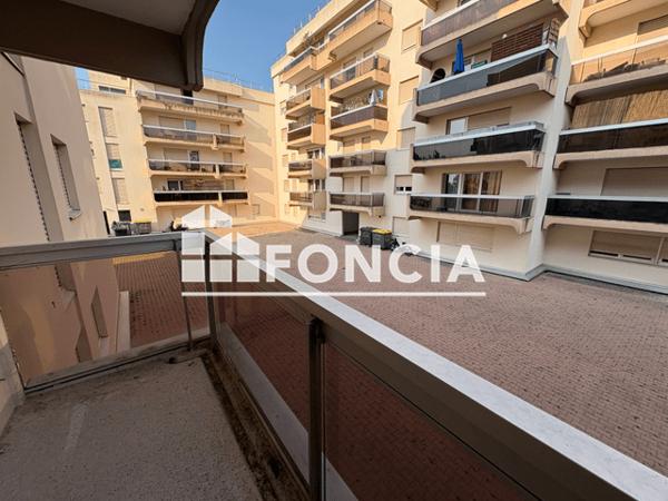 Location Studio 30.21 m² - 64 RUE MURAT - PASTEUR MURAT Bordeaux 33200